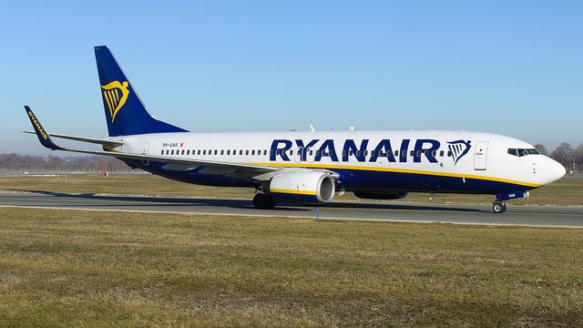9H-QAR:Boeing 737-800:Ryanair